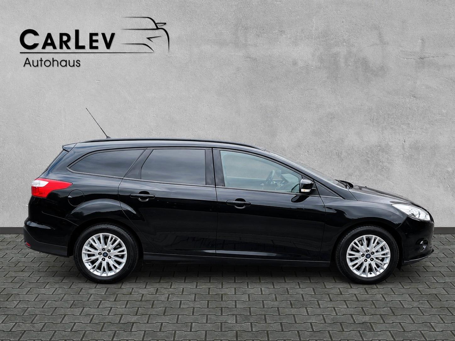 Ford Focus 2013 — photo 8