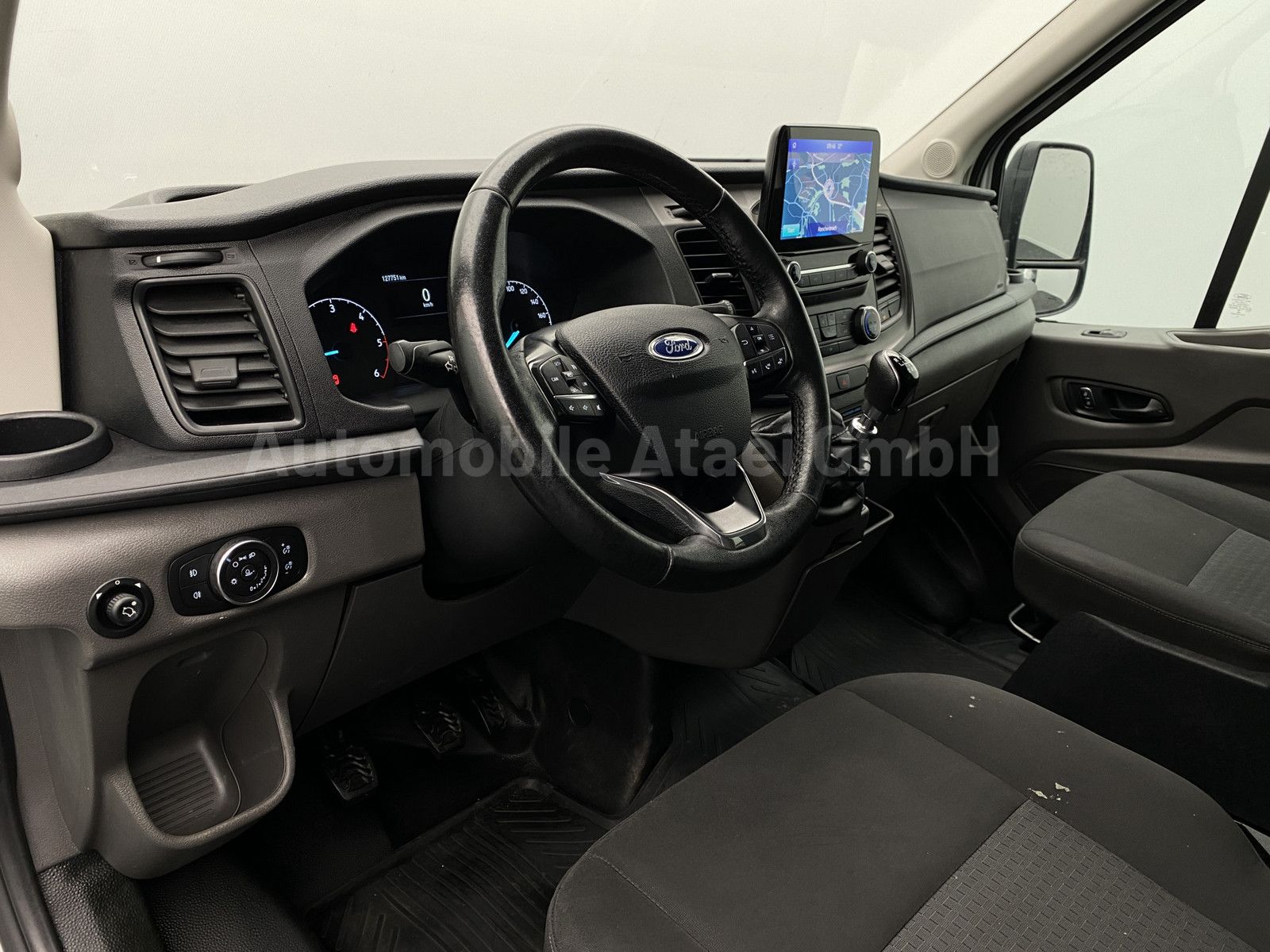 Fahrzeugabbildung Ford Transit 350 L3H2 *8-SITZE + STANDHZG.* (4171)