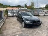 BMW 320i E91 Leder Panorama - BMW 320 aus 2005: Kombi