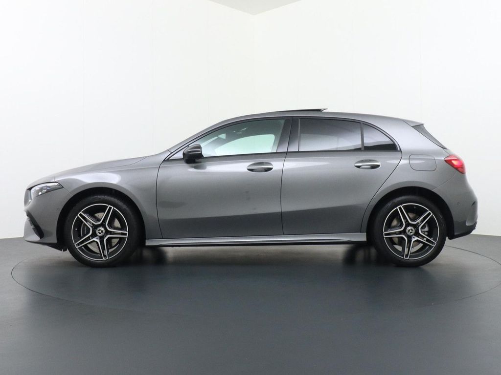 Mercedes-Benz A 250 e Star Edition AMG Line | Panorama - Schie