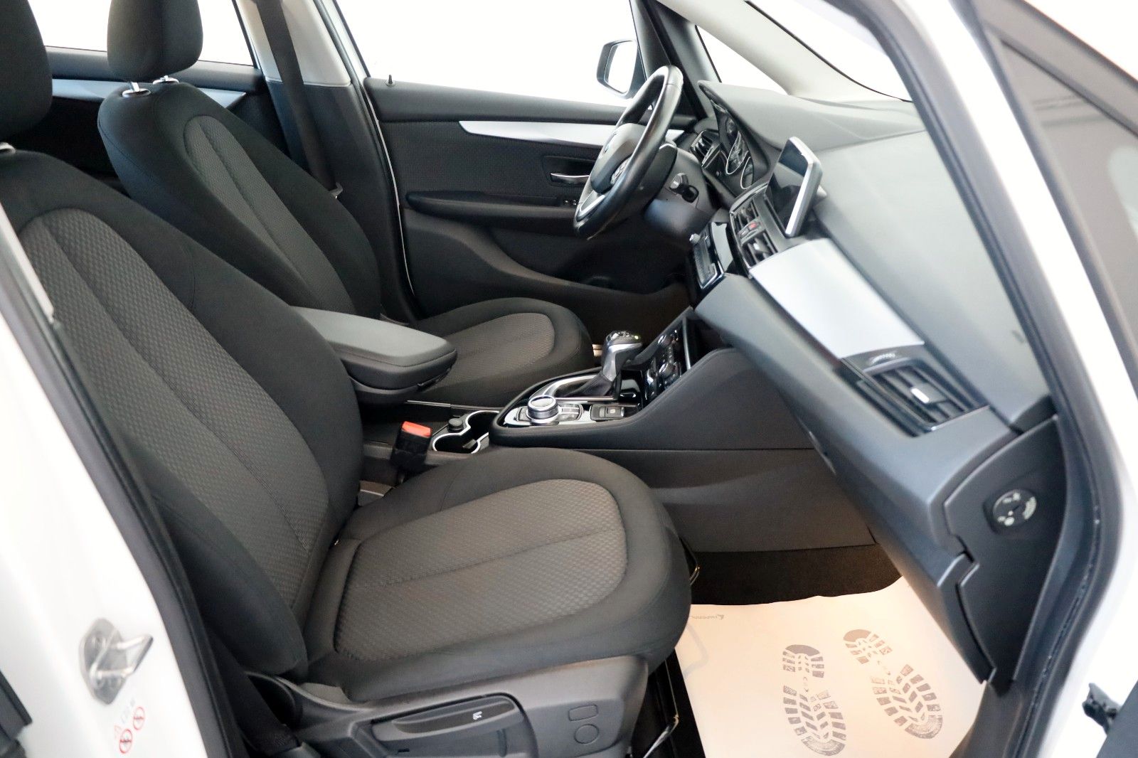 Fahrzeugabbildung BMW 225xe Active Tourer Advantage Navi,LED,SH,PDC