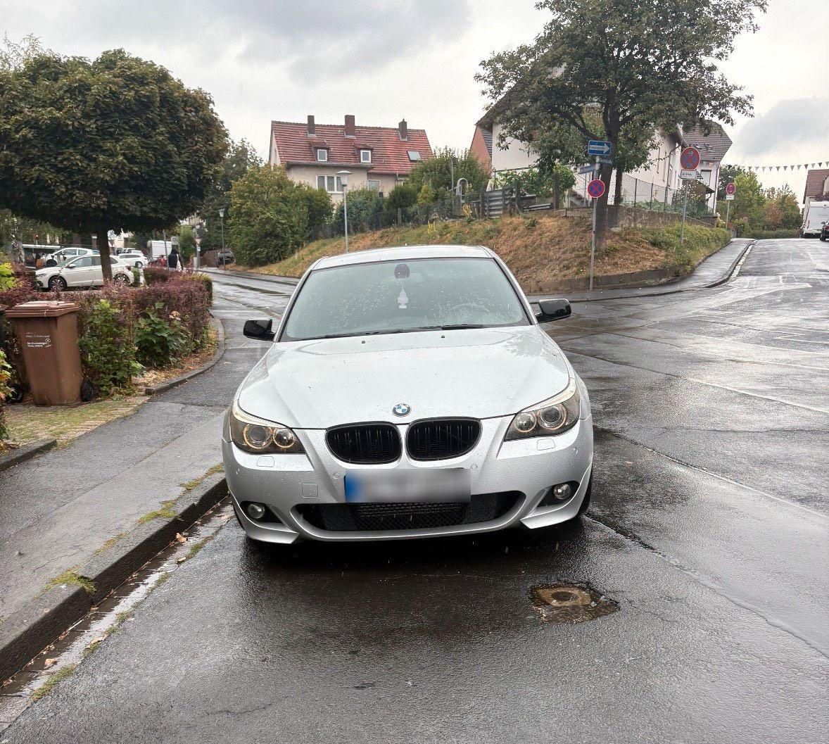 BMW 525 2006 — rear view