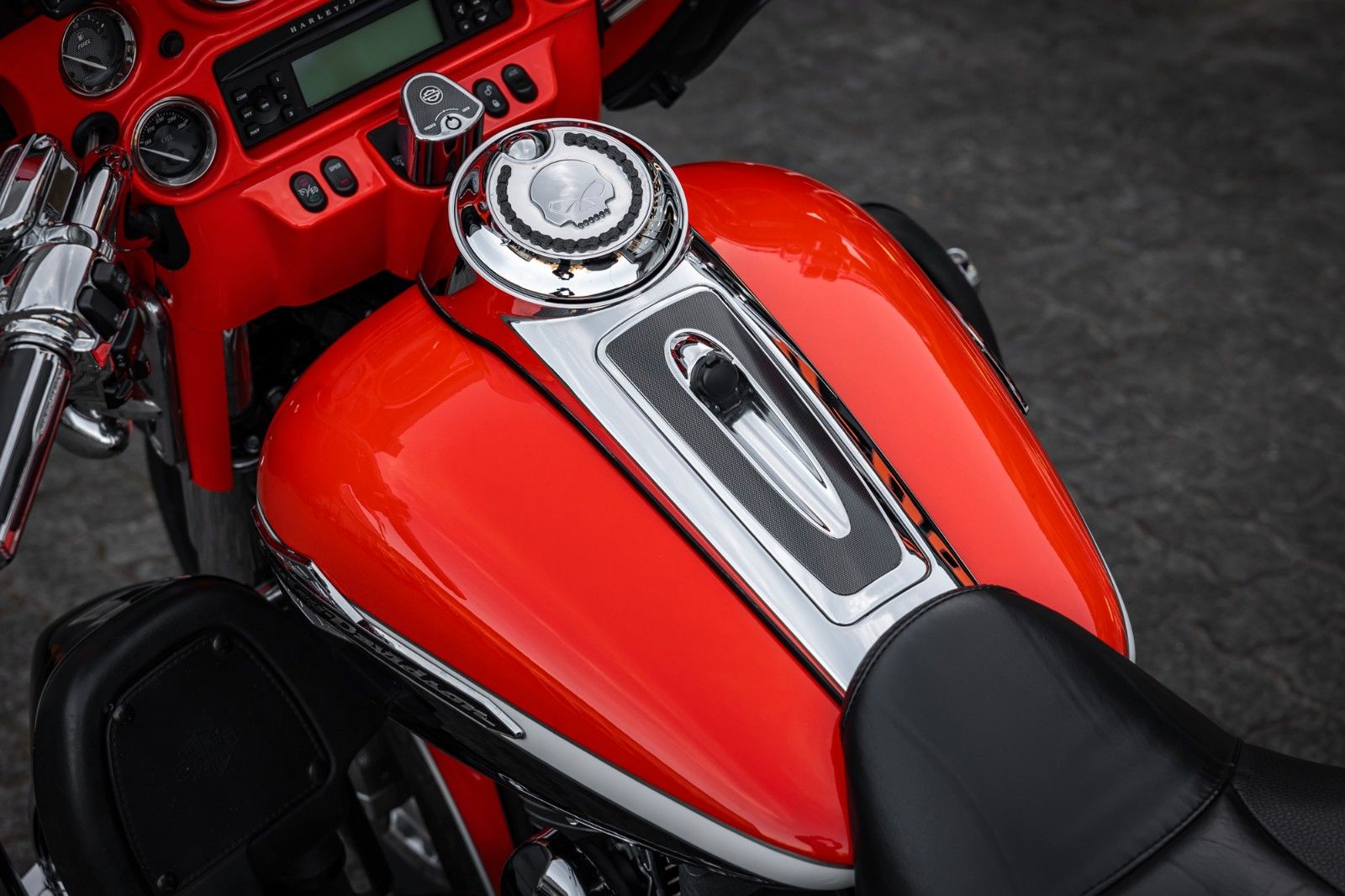 Fahrzeugabbildung Harley-Davidson CVO FLHTCUSE Ultra Classic Electra Glide