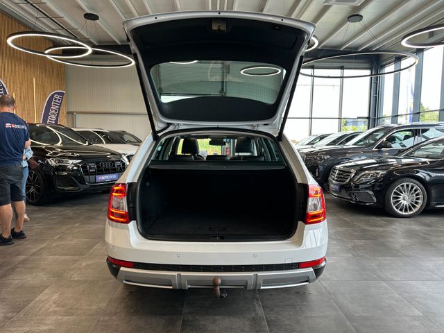 Skoda Octavia Scout*ACC*NAVI*AHK*PANO*2-Zonen*