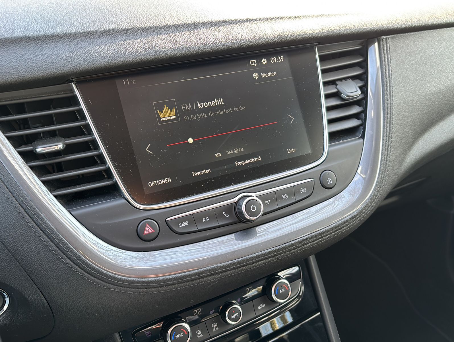 Fahrzeugabbildung Opel Grandland Elegance