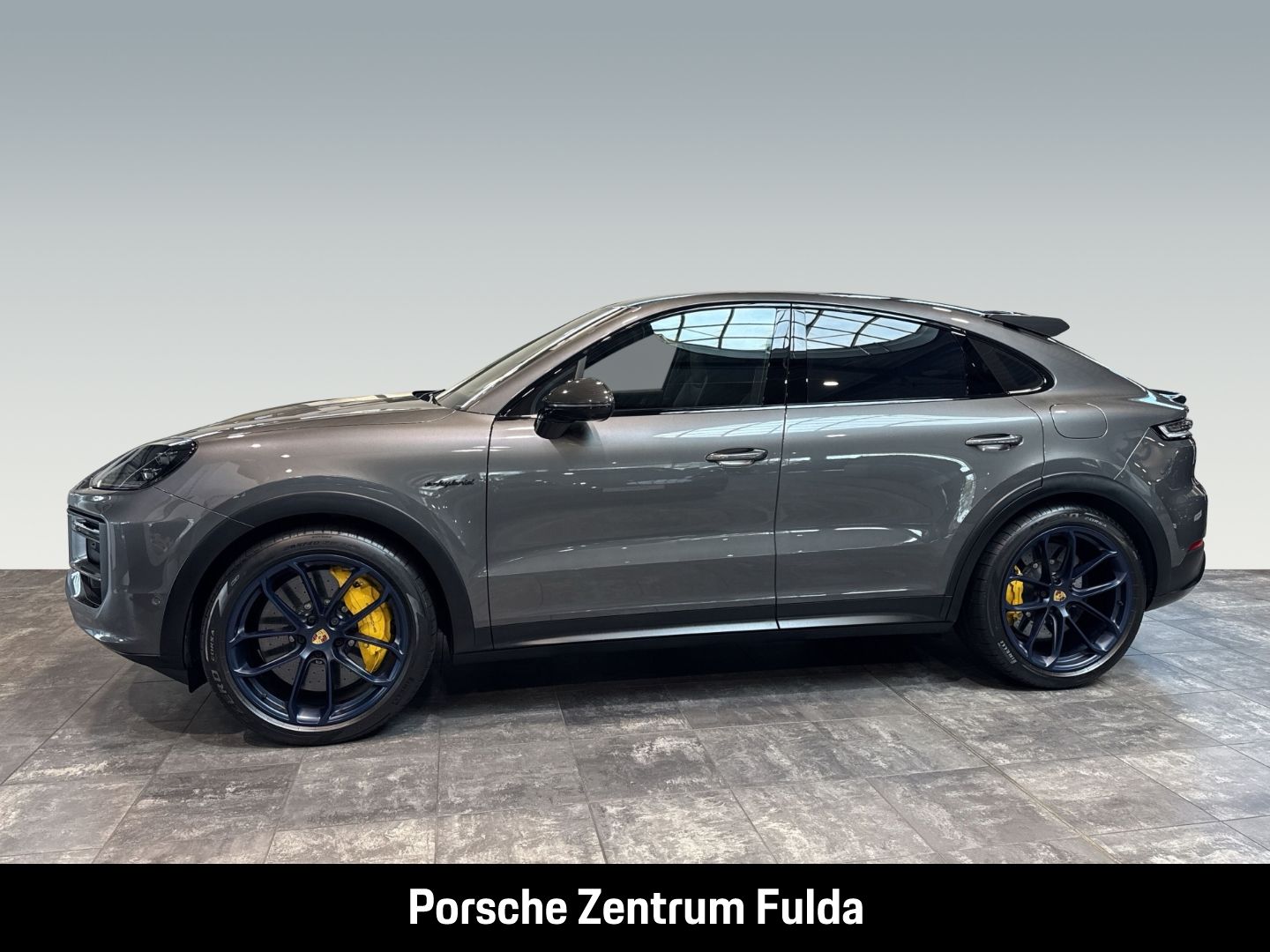Porsche Cayenne Turbo E-Hybrid Coupe mit GT-Paket PDCC imagem 2