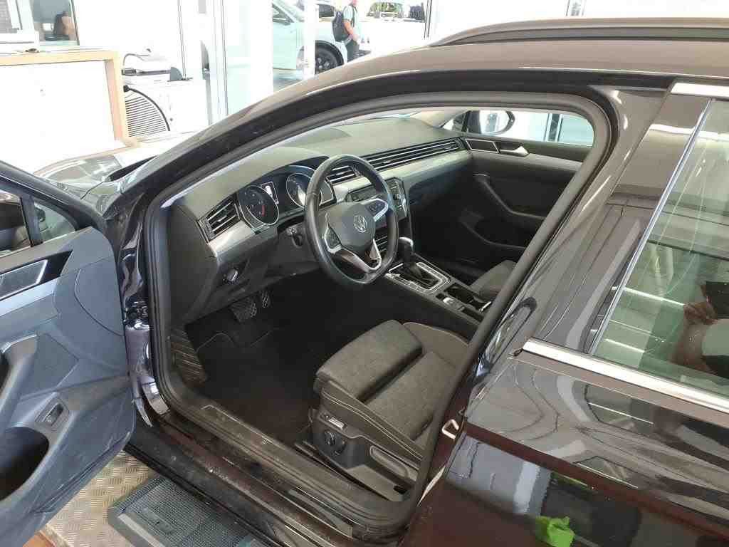 Volkswagen Passat Variant - Bild 6