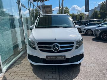Mercedes V 220 - 2