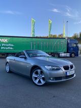 BMW Cabriolet 3er E93 320i Cabrio Pre-LCI - BMW 320 aus 2009: Cabrio