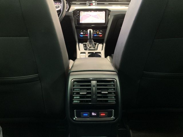 Passat Variant 1.4 GTE R-LINE LED+KAMERA+PAN+DCC