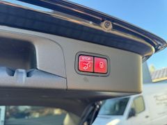 Fahrzeugabbildung Mercedes-Benz GLC 400d 4M AMG LINE NIGHT DISTRONIC HUD KEYLESS