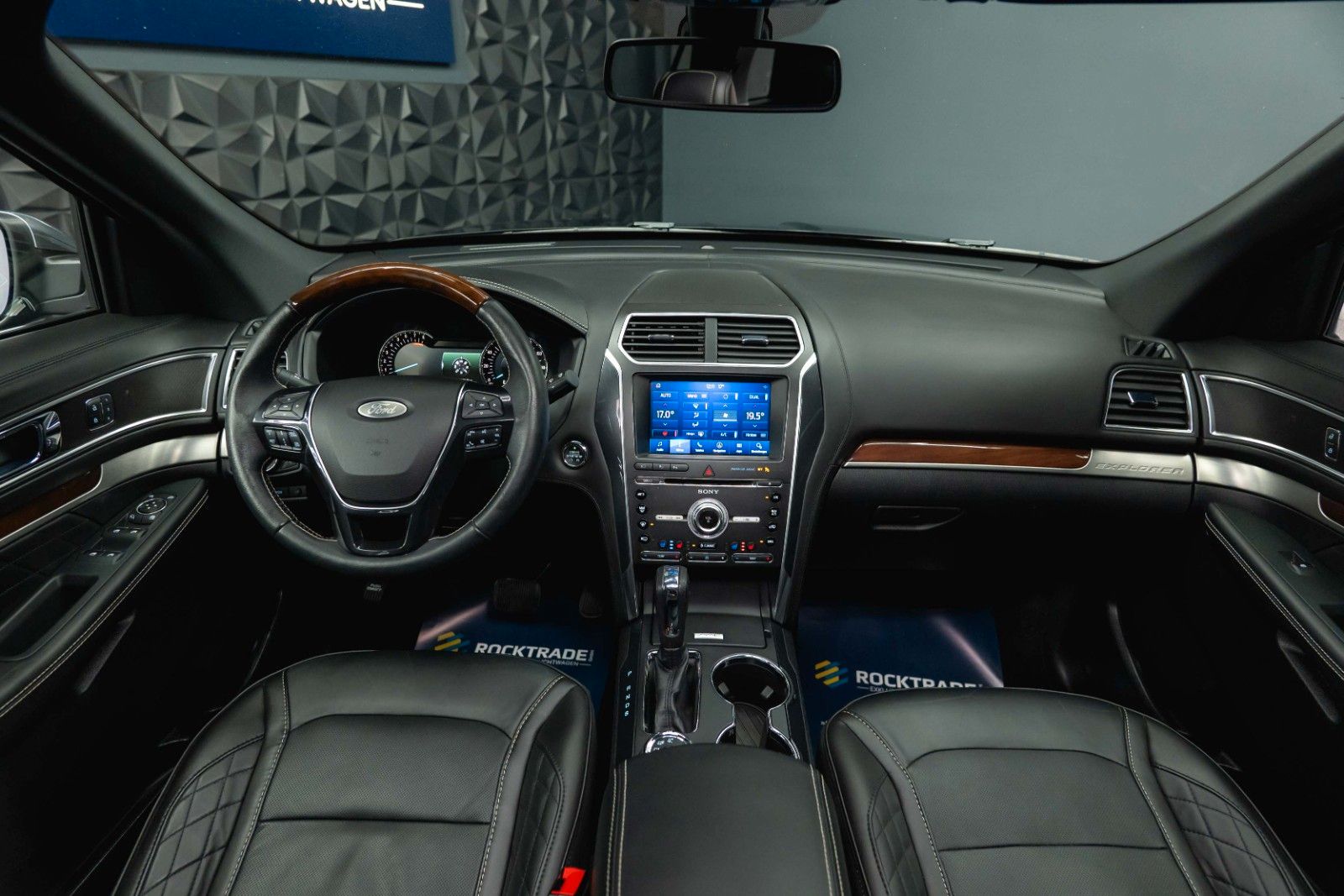 Fahrzeugabbildung Ford Explorer 3.5 V6 4x4 PLATINUM Twin-Turbo EcoBoost