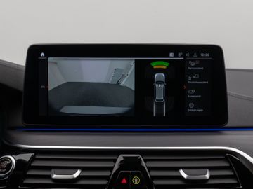 Fahrzeugabbildung BMW 530d Tour Luxury HUD ACC H/K AHK Komfortsitz 20"