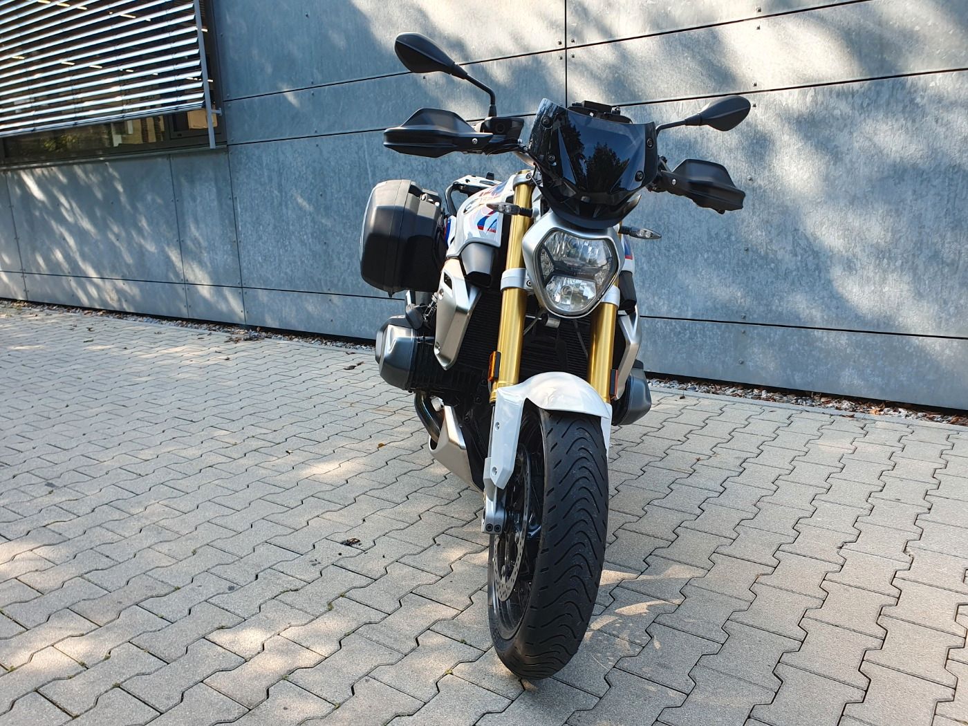 Fahrzeugabbildung BMW R 1250 R Style HP 3 Pakete