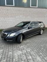 Mercedes-Benz E 200 CGI T BlueEFFICIENCY AVANTGARDE 