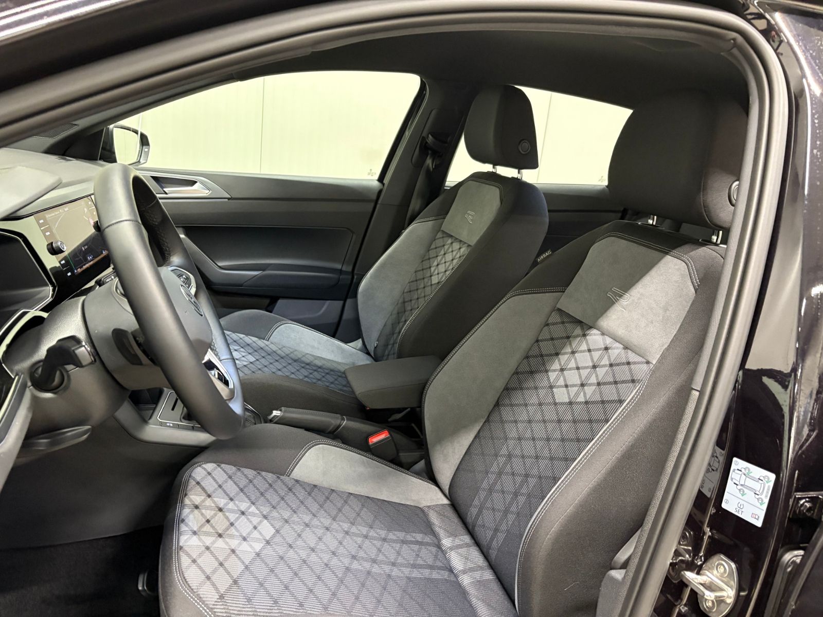 Polo R-Line 1.0 TSI DSG LED NAVI ACC SHZ