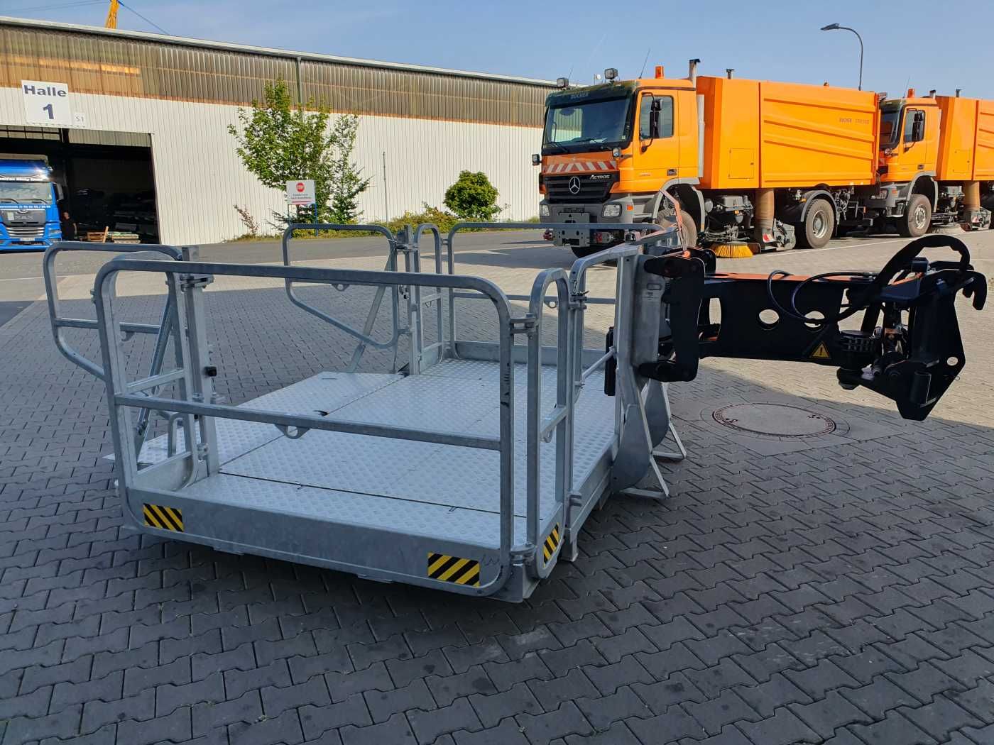 Fahrzeugabbildung Andere Magni Arbeitskorb drehbar & ausziehbar 1.000 kg