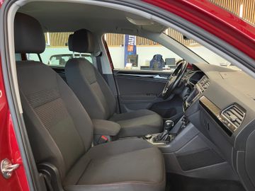 MYAUTOCENTER – Gebraucht- und Jahreswagen mit Werkstattservice in Pfaffenhofen Volkswagen Tiguan Sound BMTStart-Stopp 4Motion *AHK*Klima*