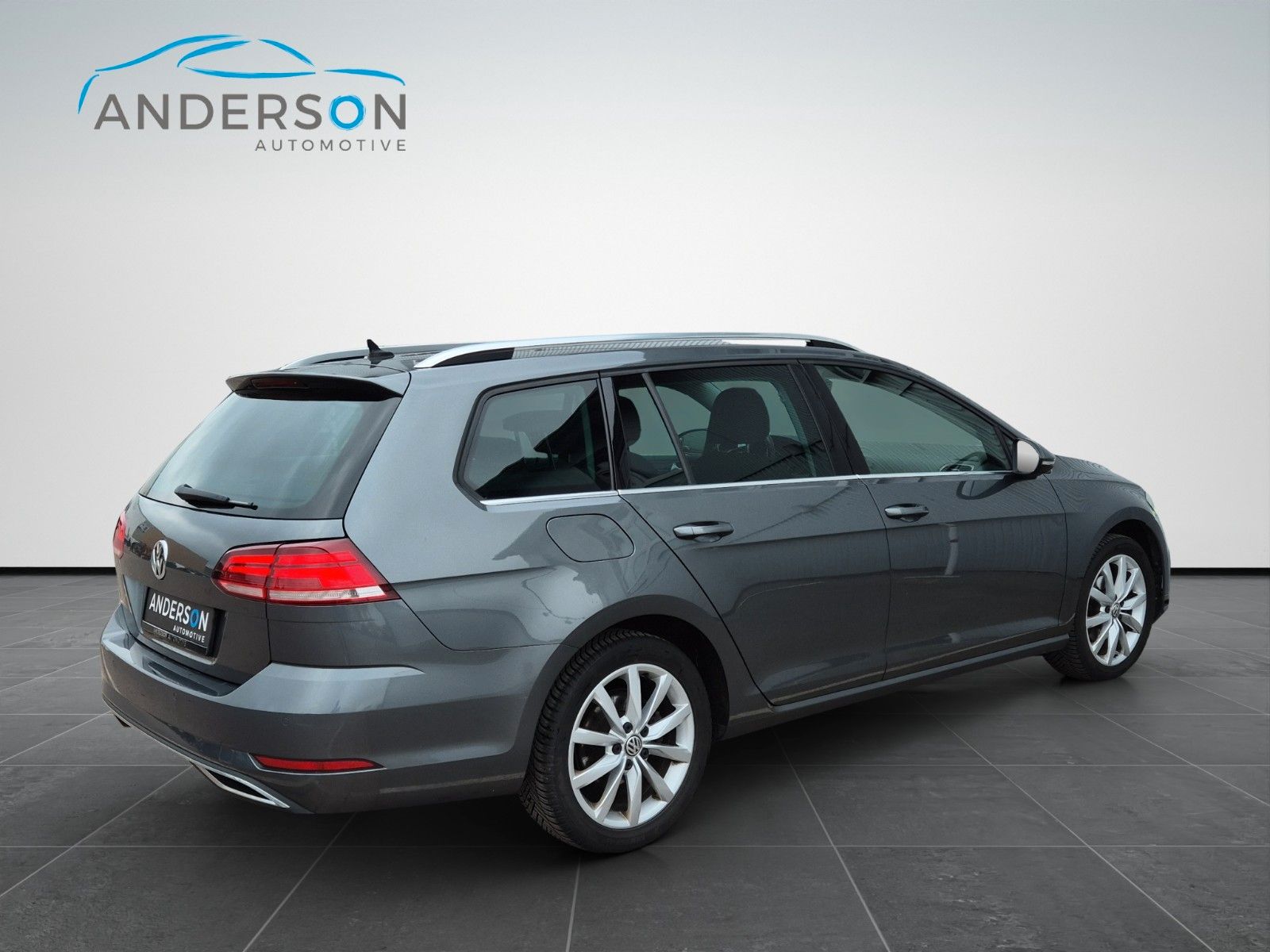 Fahrzeugabbildung Volkswagen GOLF VARIANT 1.5 TSI HIGHL KAM DSG LED ACC 17"