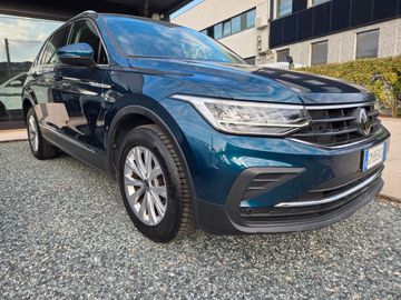 Volkswagen Tiguan - 5