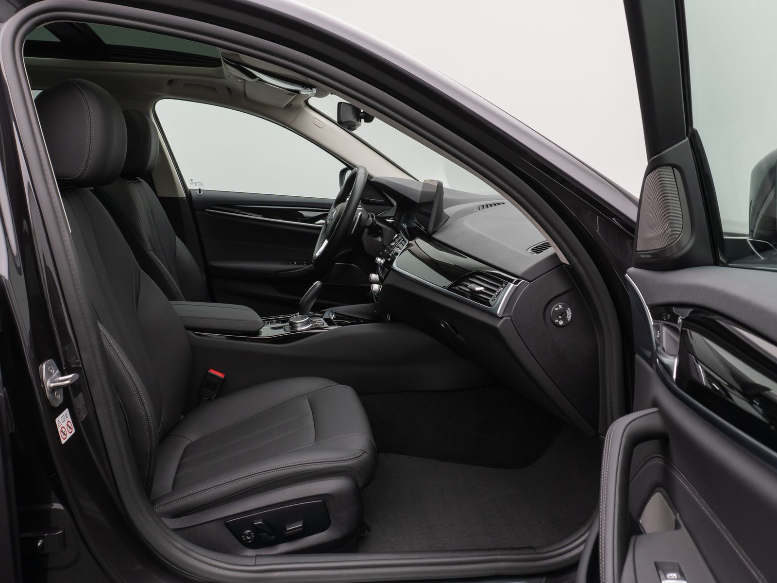 Fahrzeugabbildung BMW 530e xD Alarm DAB 360°Panorama H/K 4Klima Sport