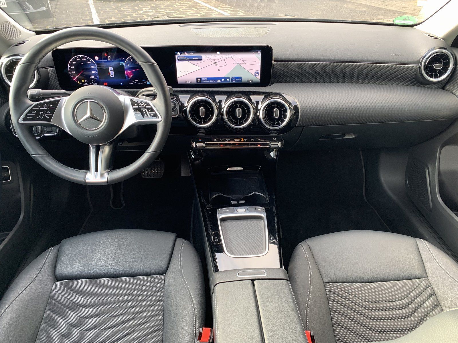 Fahrzeugabbildung Mercedes-Benz A 180 Lim. Progressive (EURO 6e)