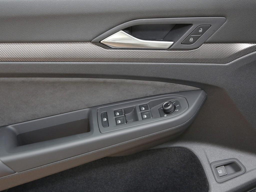 Volkswagen Golf VIII GTE 1.5 TSI eHybrid 200 kW 17" HUD AHK, миниатюра 16