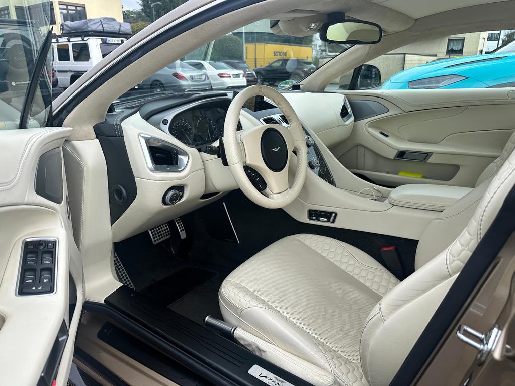 Aston Martin Vanquish