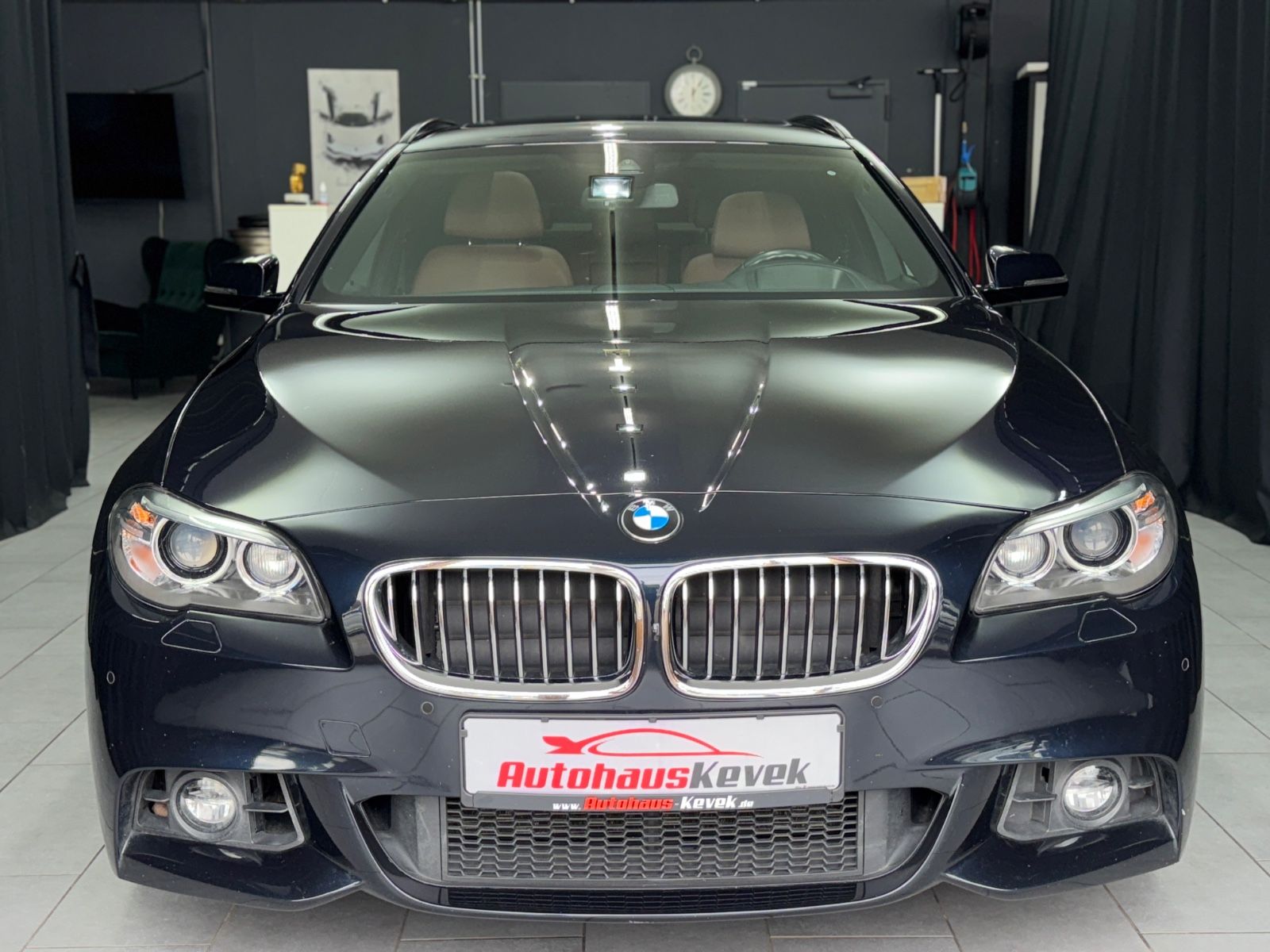 Fahrzeugabbildung BMW 535 d xDrive Touring|KOMFORTSITZE|PANO|M-PAKET|