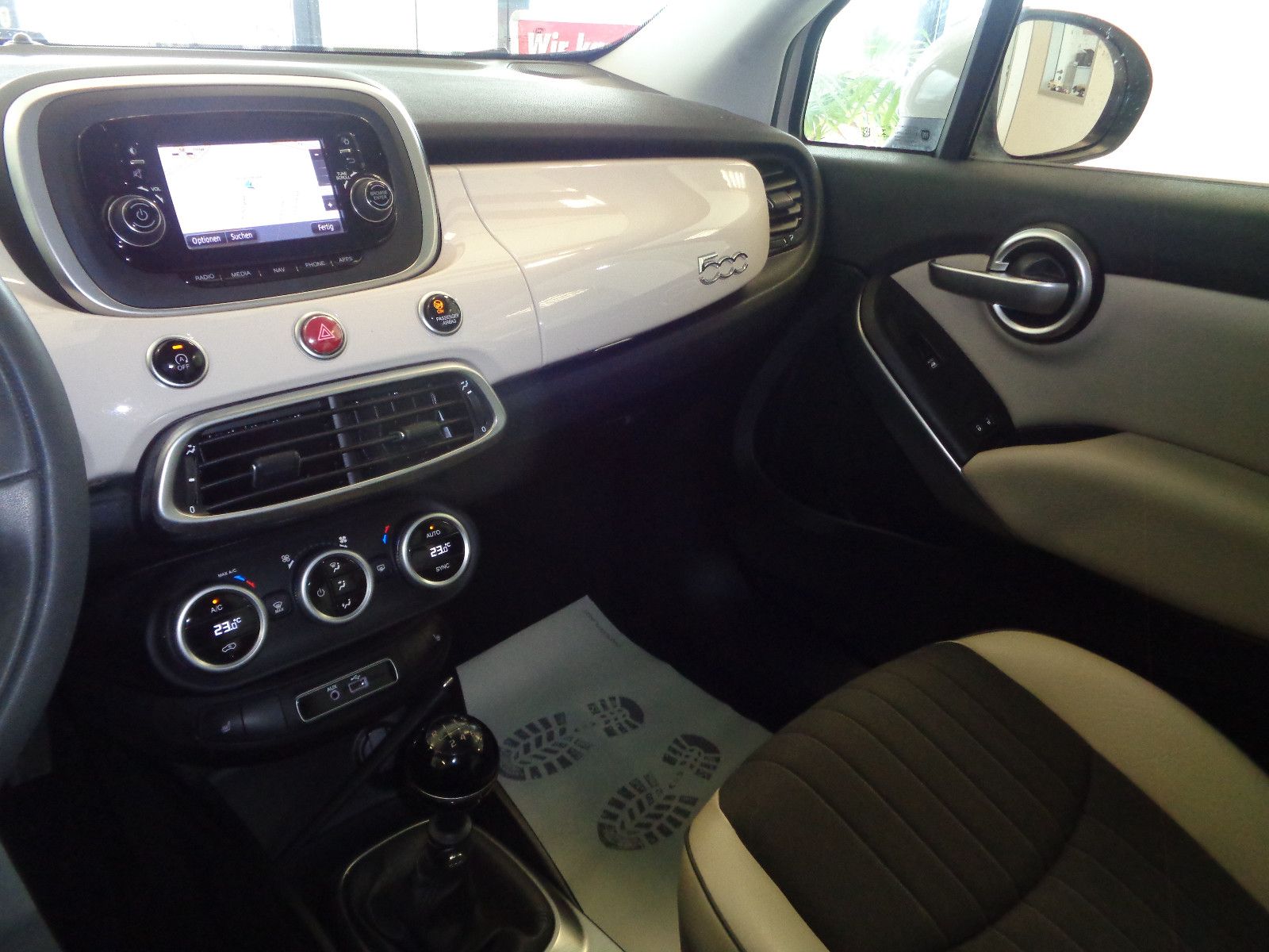 Fahrzeugabbildung Fiat 500X Lounge / Navi / XENON / KAMERA