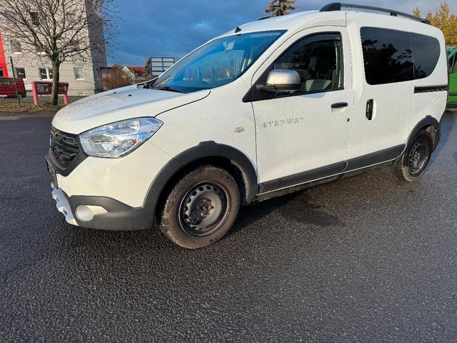 Dacia Dokker TCe 130 GPF Stepway Plus Wenig KM