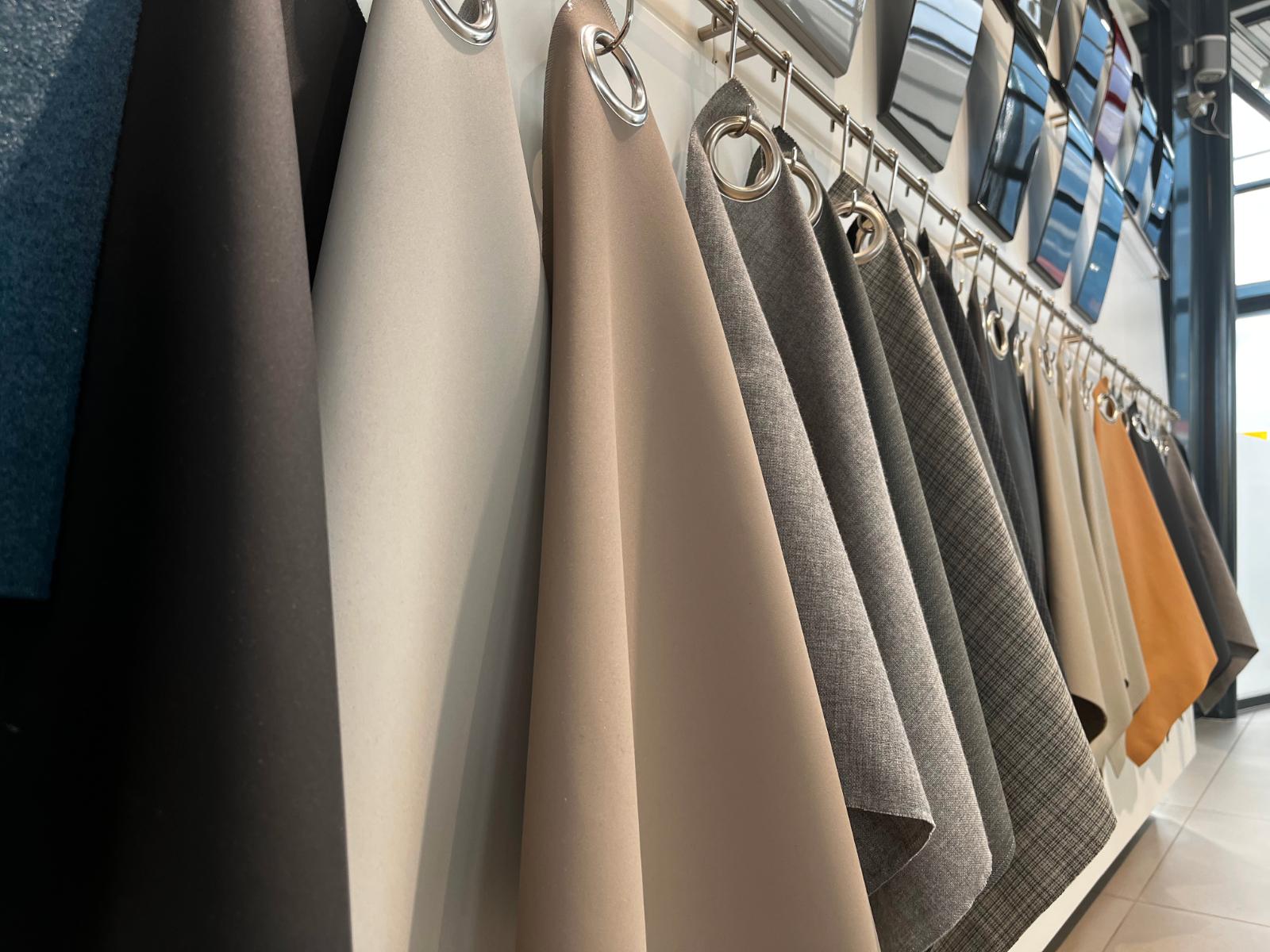 showroom-image-top