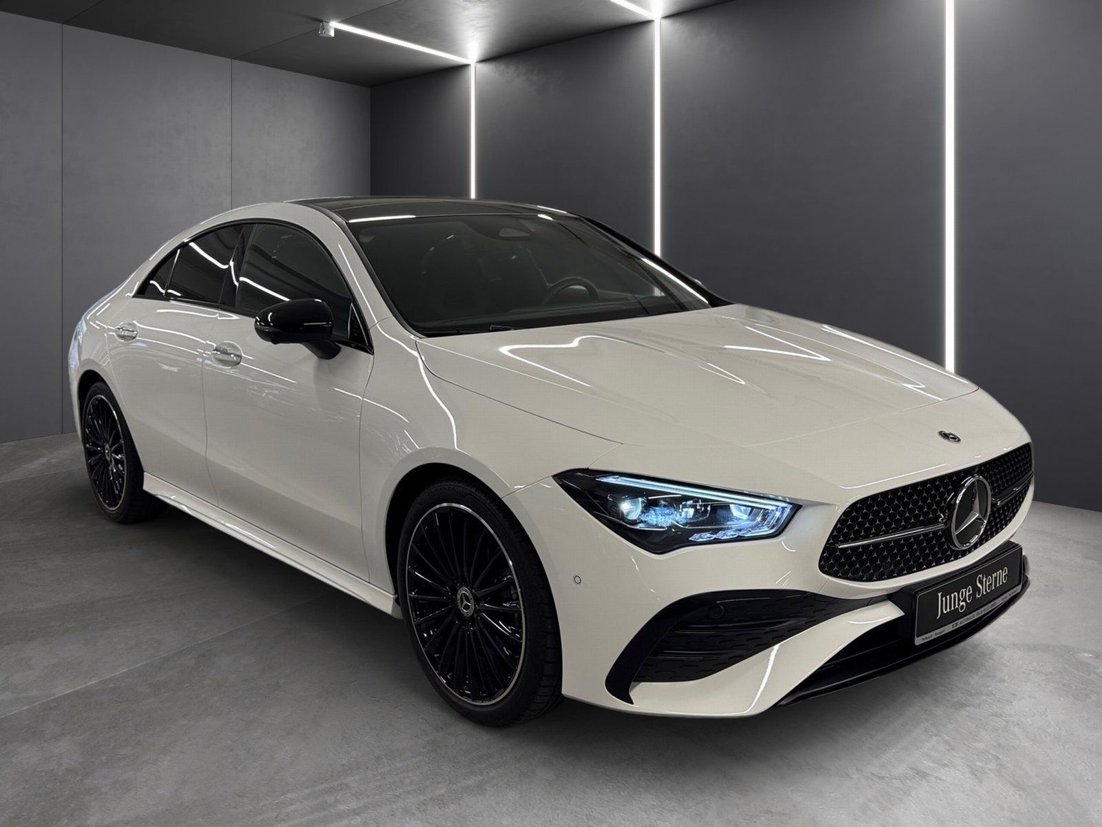 Fahrzeugabbildung Mercedes-Benz CLA 200 AMG Plus*Burmester*Pano*Disto*HUD*Night*