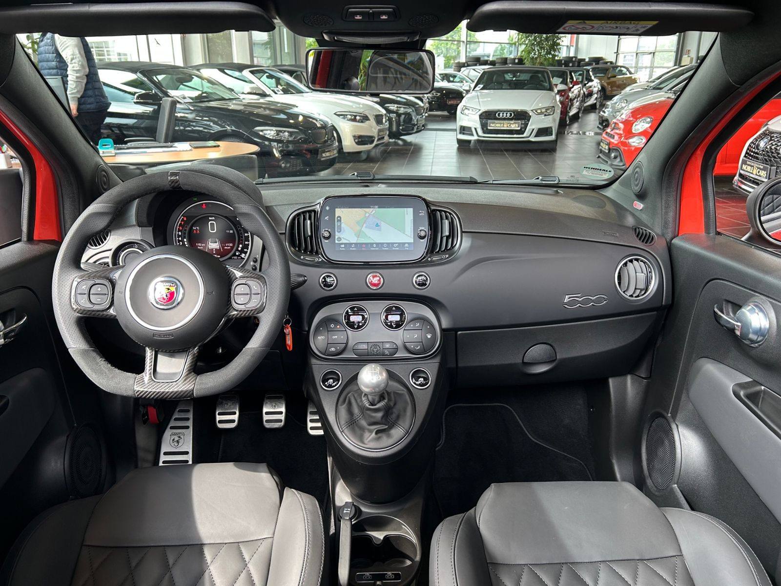 Fahrzeugabbildung Abarth 695C Cabrio Turismo BEATS NAV LEDER ALU