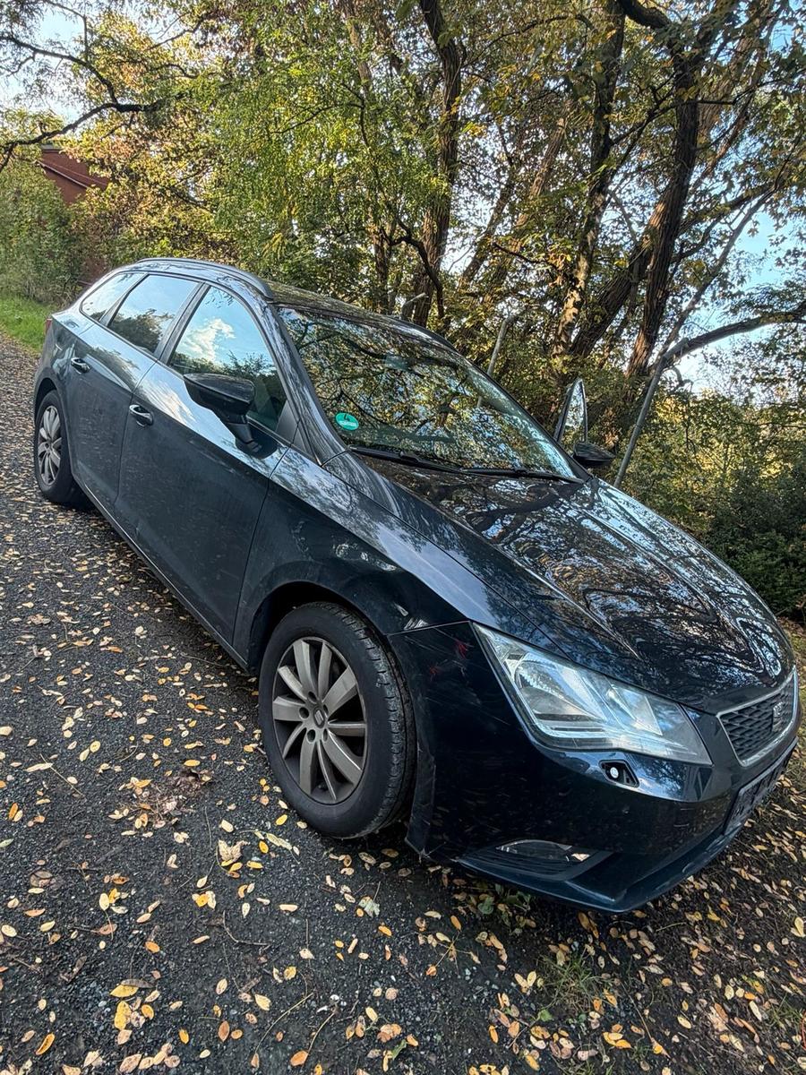 Seat Leon 2014 — interior