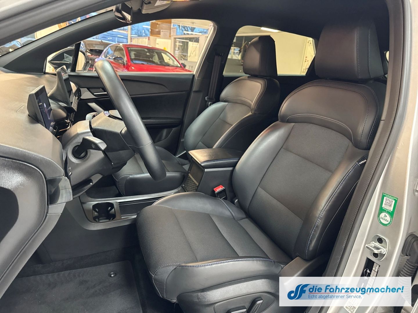 Fahrzeugabbildung MG MG4 Luxury Digitales Cockpit 360 Kamera LED ACC