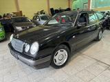 Mercedes-Benz E 200*AUTOMATIK*KLIMA*TÜV 03/2027*SHZ*SSD* - Mercedes-Benz E 200 aus 1998