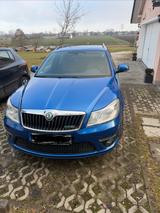Skoda Octavia 2.0 TFSI RS Combi RS - Skoda Octavia aus 2012: RS