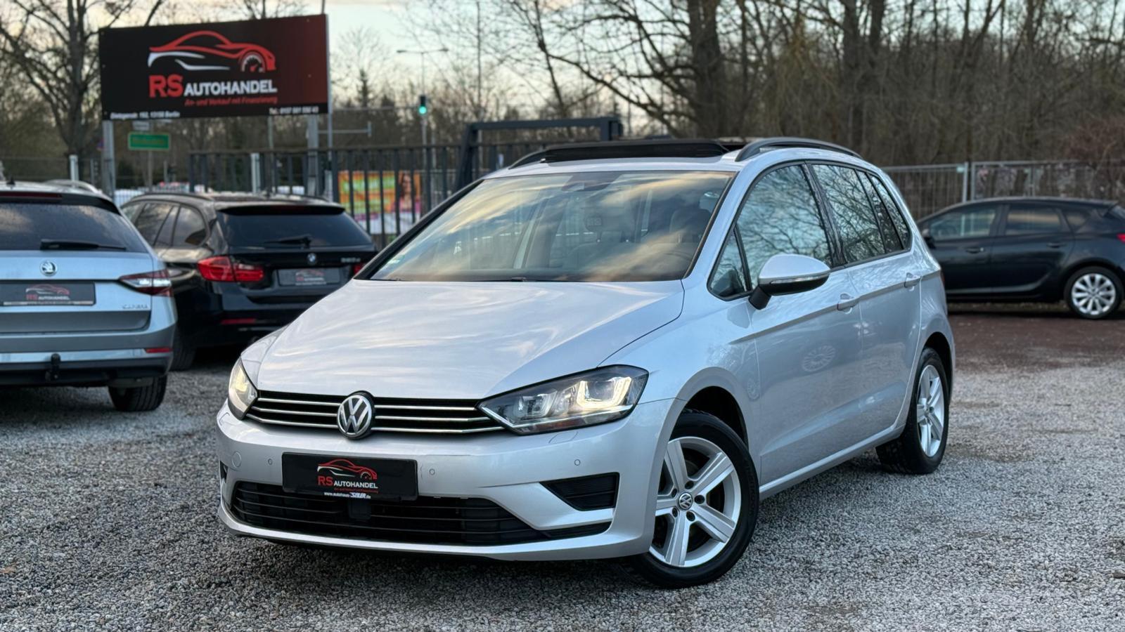 Volkswagen Golf Sportsvan VII*Totwinkel*Panorama*Bi-Xenon