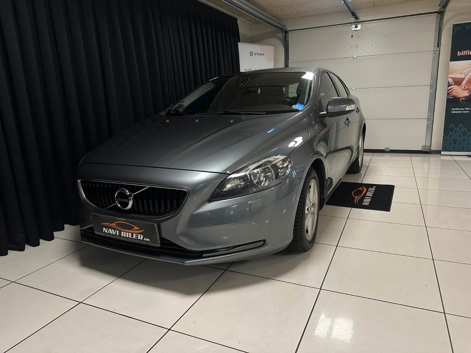 Volvo V40 2.0 120HP