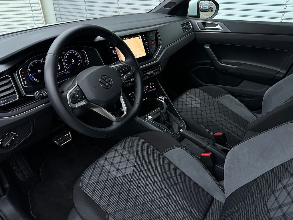 Taigo 1.5 TSI DSG R-LINE *NAVI*LED*IQ.DRIVE*