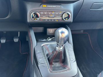 Ford Kuga 1.5 ST-Line KameraAHK