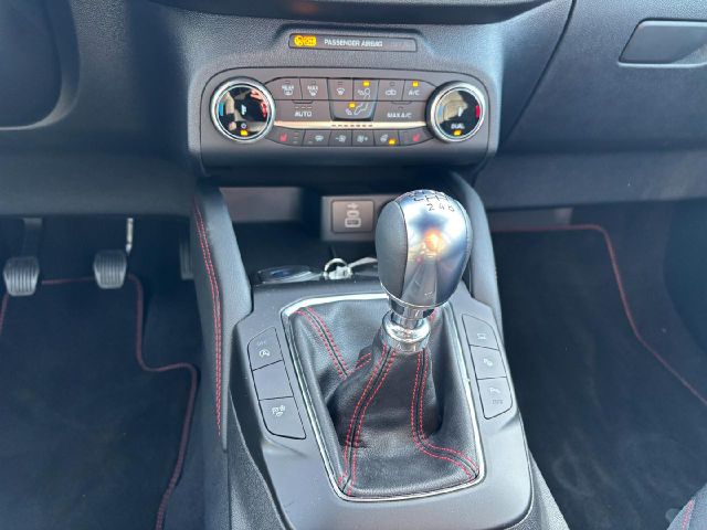 Ford Kuga 1.5 ST-Line KameraAHK