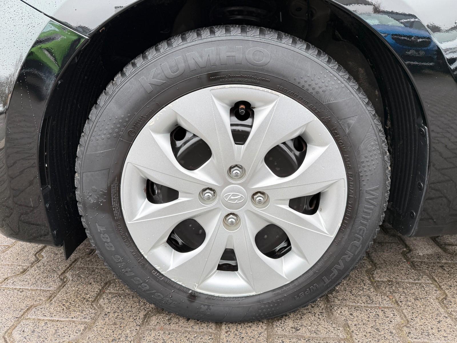 Hyundai Select-2.HAND-UNFALLFREI-TÜV 03/28-SCHECKHEFT-