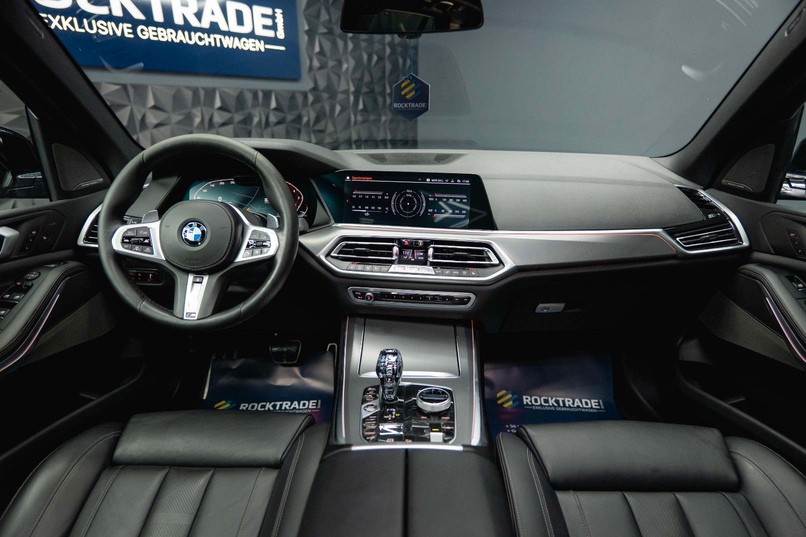 Fahrzeugabbildung BMW X5 xDrive 40i M Sport Shadow Line *ACC*Pano*LED*
