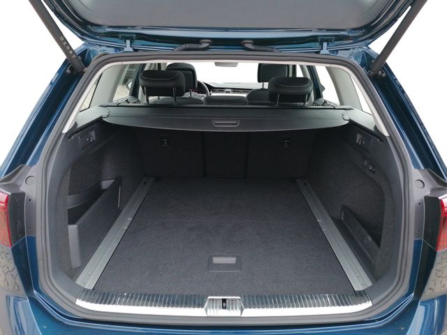 Passat Variant 2.0 TDI SCR DSG Elegance STHZ