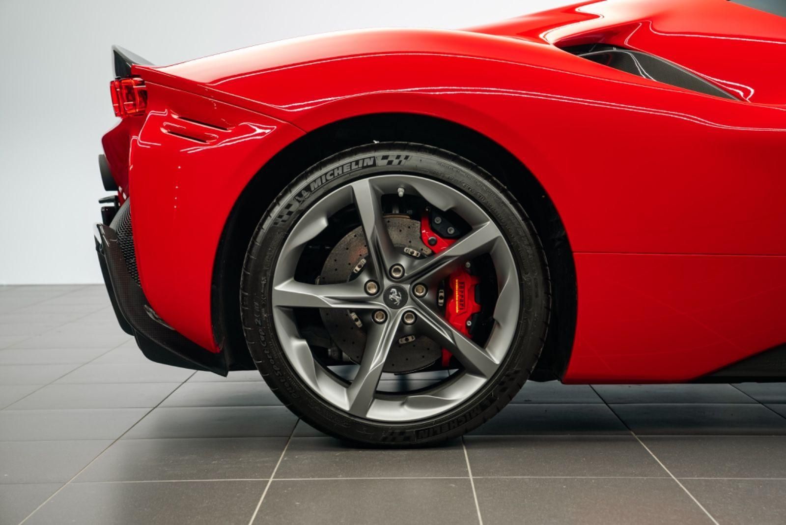 Fahrzeugabbildung Ferrari SF90 Stradale FIORANO/CARBON/CAM