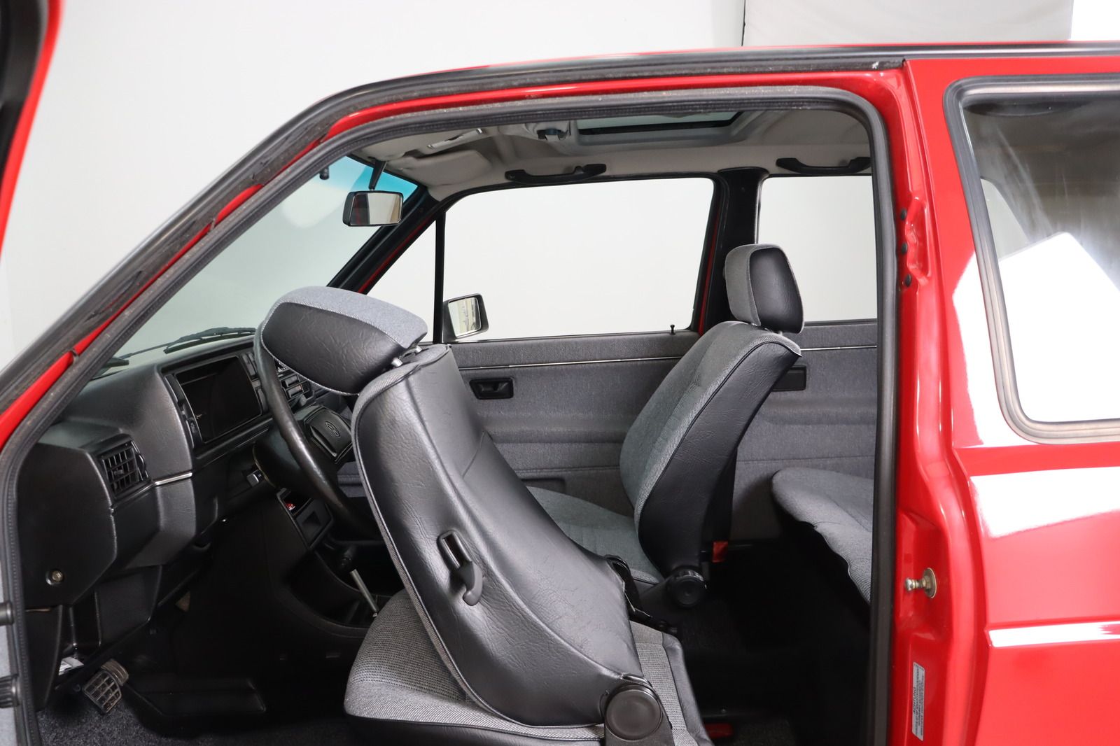 Fahrzeugabbildung Volkswagen Golf 1.6 CL * H-Zulassung * Schiebedach