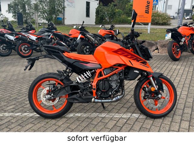 KTM 390 Duke nur in orange noch 1 mal auf Lager!