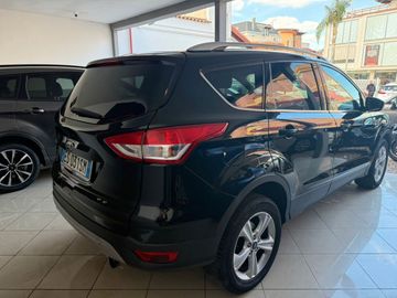 Ford Kuga - 4